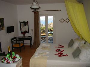 Amorgos Bridal Suite